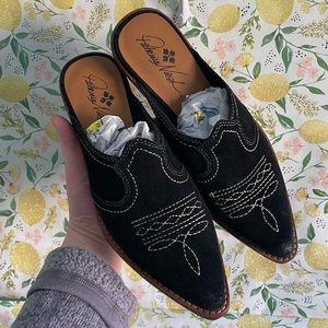 NWT Patricia Nash Slip-Ons in Cowgirl Boot/Western Style